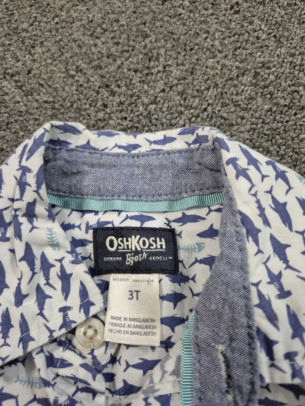 OshKosh B'gosh Toddler Boys Shark Print Button Front Shirt Size 3T Short Sleeve